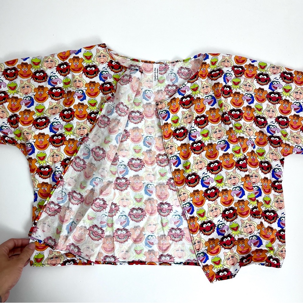 Muppets Print Blouse Colorful Cartoon Graphic Short Sleeve WOMWN SZ S/M
